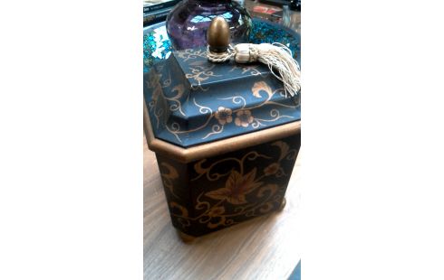 DECKELVASE QUADRATISCH SCHWARZ OR