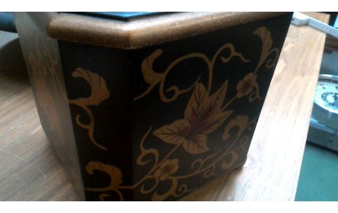 DECKELVASE QUADRATISCH SCHWARZ OR