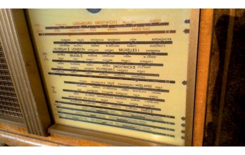 POSTE RADIO ANTIQUE A RESTAURER