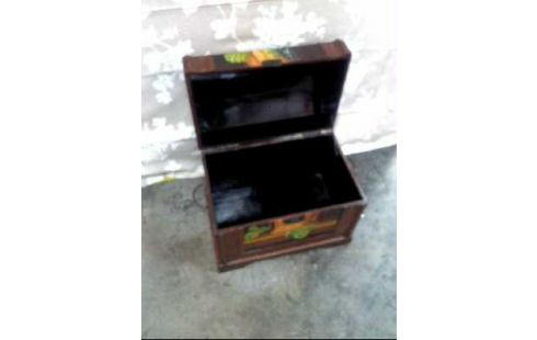 TRUHE KLEIN BEMALT OBST