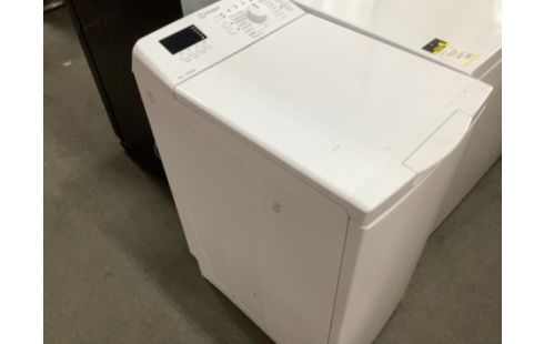 MACHINE A LAVER INDESIT