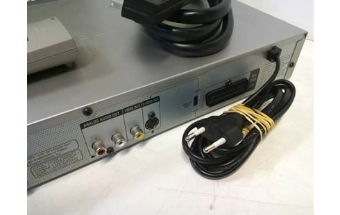 LECTEUR DVD SAMSUNG AVEC TELECOMMANDE (PERITEL ET RCA)