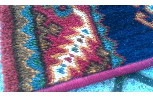 TAPIS BORDEAUX MET BLEUE