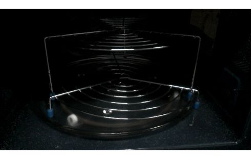 FOUR MICRO ONDES SAMSUNG NOIR