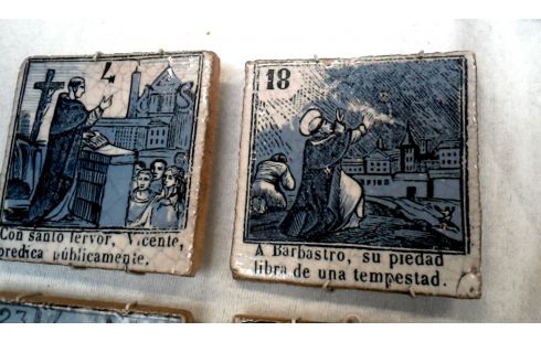 TEGEL LOT VAN 4 ANTIEK