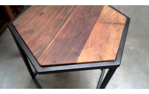 TABLE D'APPOINT HEXAGONAL