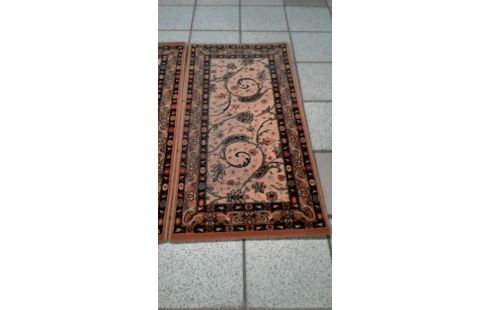 TAPIS 121/61 CM EN L'ETAT
