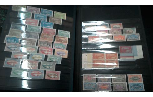 IMPORTANT ALBUM TIMBRES COLLECTION