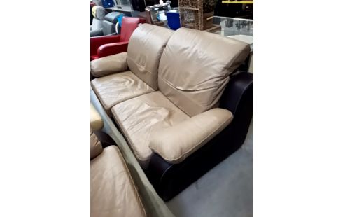 CANAPE CUIR FIXE (VENDU EN L'ÉTAT)