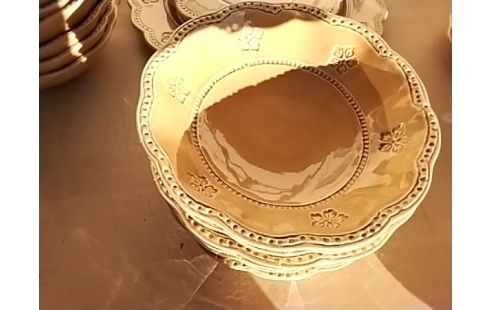 LOT DE ASSIETTE CREUSE BASTIDE