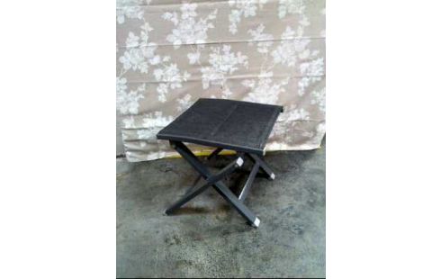 TABURETE PLEGABLE GRIS ACOLCHADO