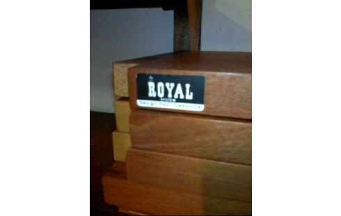 WANDREGAL <ROYAL> HOLZ