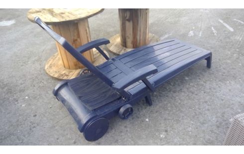 LIGSTOEL TUIN BLAUW,