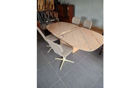 TABLE DE SALLE A MANGER MARBRE ROSE AVEC ALLONGE