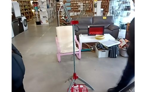 ETENDOIR A LINGE PLIABLE GRIS ET ROSE