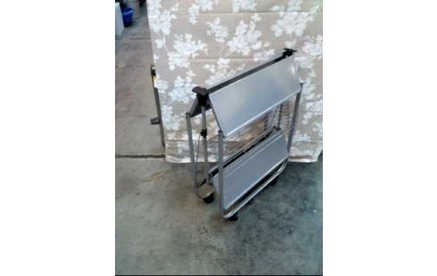 SERVIERTISCH A.R. METALL GRAU 2 E./KORB