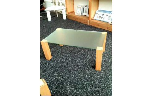 COUCHTISCH GESTELL HOLZ MILCHGLAS