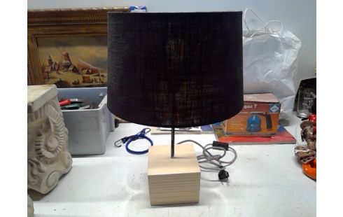 TAFELLAMP HOUTEN BLOK