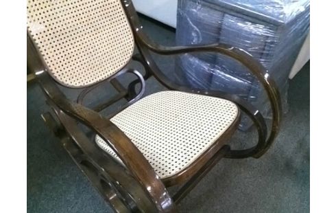 ROCKING CHAIR BOIS ET CANNELE (USURE)