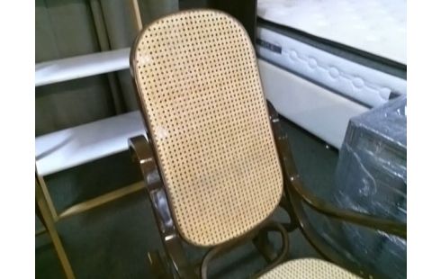 ROCKING CHAIR BOIS ET CANNELE (USURE)