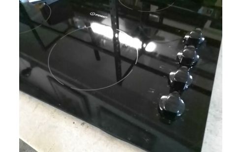 PLAQUE VITROCERAMIQUE INDESIT  4 FEUX (6200W)