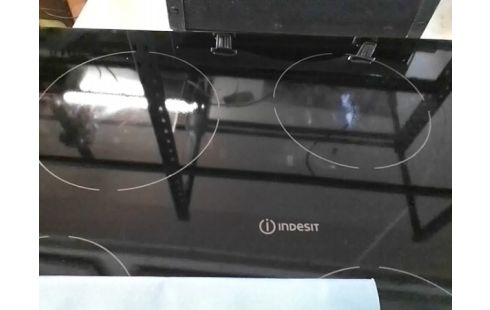PLAQUE VITROCERAMIQUE INDESIT  4 FEUX (6200W)