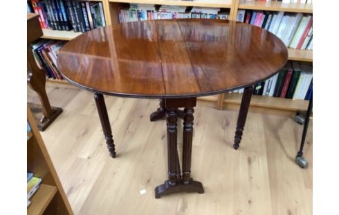 TABLE PLIANTE GATE LEG