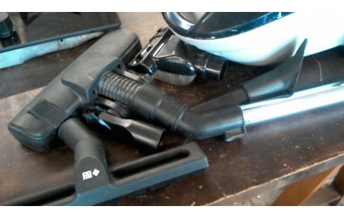 STAUBSAUGER FAR KOMPLETTER