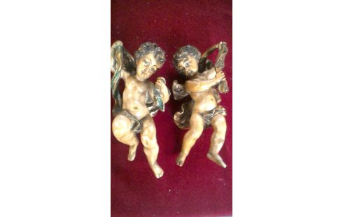 BEELD ENGEL MET GROEN