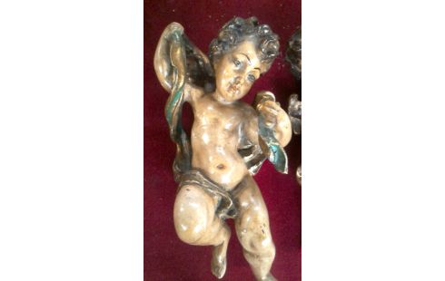 BEELD ENGEL MET GROEN