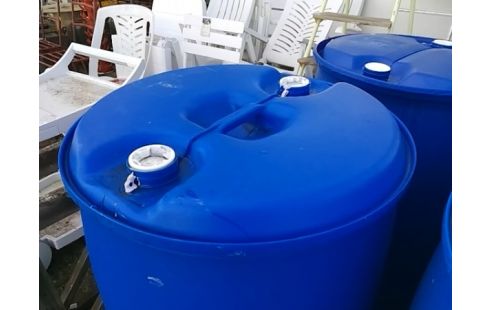 BIDON PLASTIQUE BLEU AVEC POIGNEE