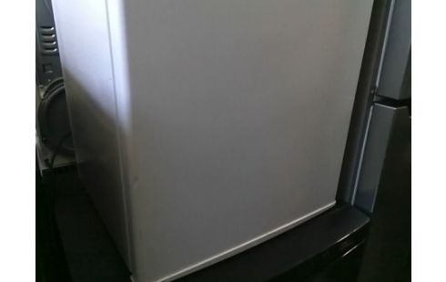 REFRIGERATEUR HIGHONE 93L