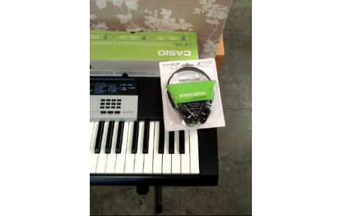 KEYBOARD CASIO LK-136 NEU HÖHENVERSTELLB. MIT KOPFHÖRERN