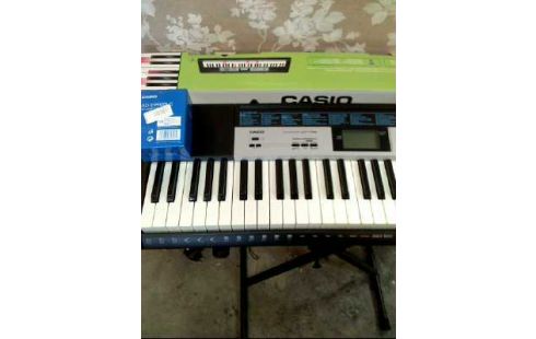 KEYBOARD CASIO LK-136 NEU HÖHENVERSTELLB. MIT KOPFHÖRERN