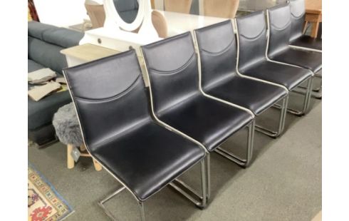 6 CHAISES MODERNE NOIRE ET BLANC