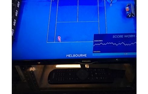 TELEVISEUR PHILIPS 55CM / TNT HD / AVEC TELECOMMANDE