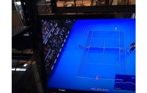 TELEVISEUR PHILIPS 55CM / TNT HD / AVEC TELECOMMANDE