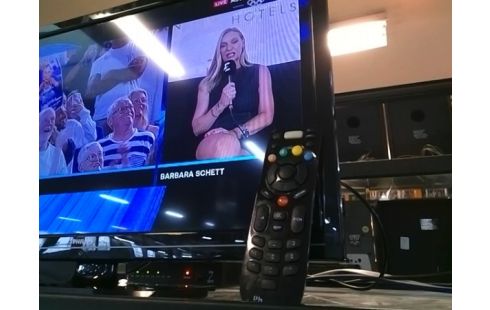 TELEVISEUR PHILIPS 60CM / TNT HD / AVEC TELECOMMANDE