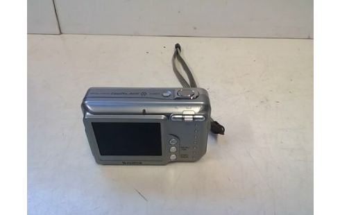 APPAREIL PHOTO FUJIFILM A600 (A PILES)