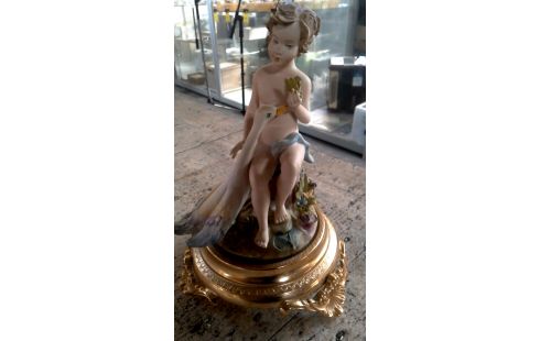 STATUETTE GARCON MET