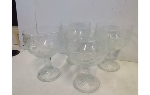 LOT DE 4 COUPES A GLACE EN VERRE