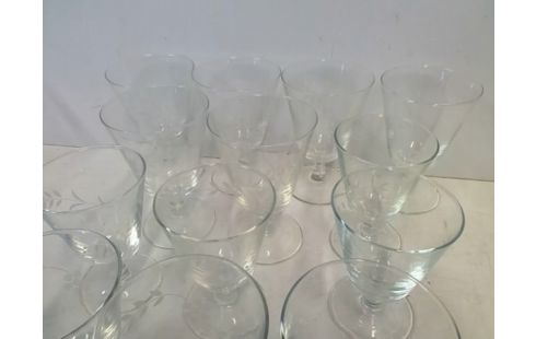 LOT DE VERRES