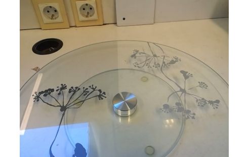 PLATEAU EN VERRE TOURNANT ROND