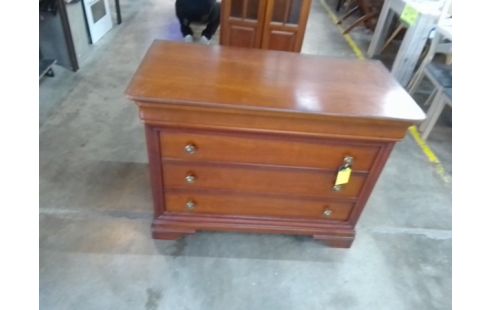 COMMODE 4 TIROIRS EN L'ETAT