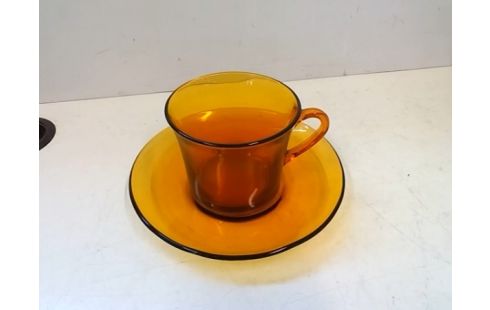 TASSE DURALEX AVEC SOUCOUPE VERRE FUME