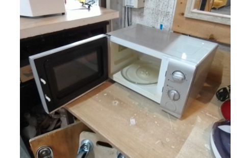 MICRO ONDES GRIS DAEWOO