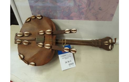 INSTRUMENT DE MUSIQUE AFRICAIN