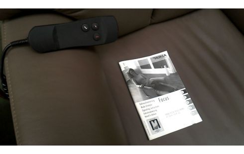 TV-SESSEL BRAUN LEDER DAS STÜCK