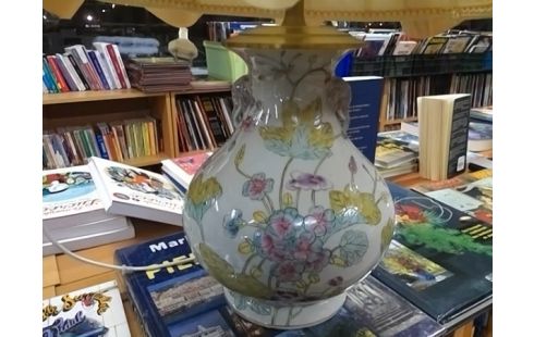 LAMPE A POSER MOTIF FLEURS