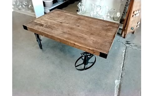 TABLE BASSE STYLE WAGON DE MINE